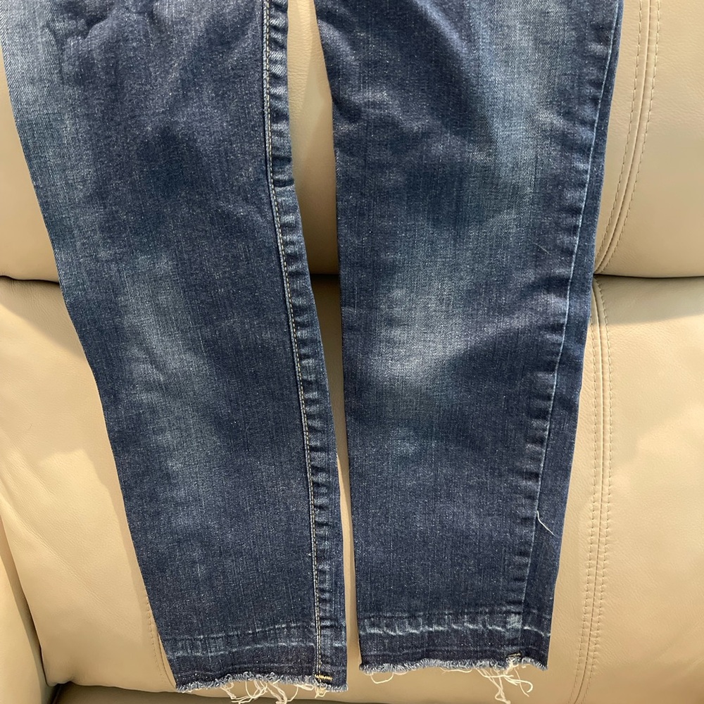 Guess Jeans - Picture 7 of 13